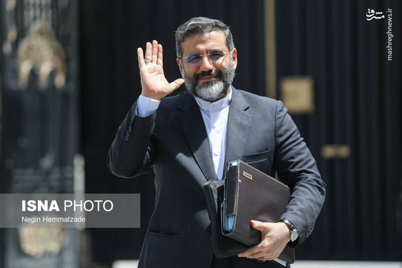 عکس/ حاشیه جلسه هیات دولت در ۱۳ تیر