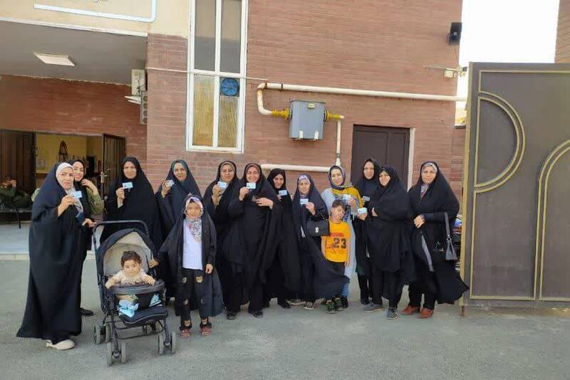 رقابت جلیلی و پزشکیان در دور دوم انتخابات ریاست جمهوری ۱۴۰۳ / زمان اخذ رای تا ساعت ۲۴ تمدید شد/رکورد مشارکت انتخابات سال ۱۴۰۰ شکسته شد +عکس و فیلم