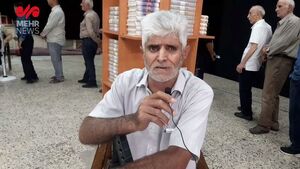 فیلم / درخواست پیرمردی که اول وقت رای خود را به صندوق انداخت