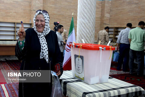 عکس/ لحظههای ناب انتخابات