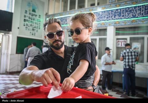 عکس/ لحظههای ناب انتخابات