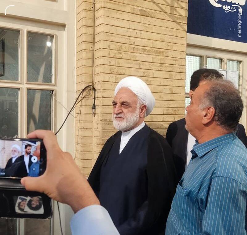 عکس / حضور چهرهها در پای صندوق رای 5