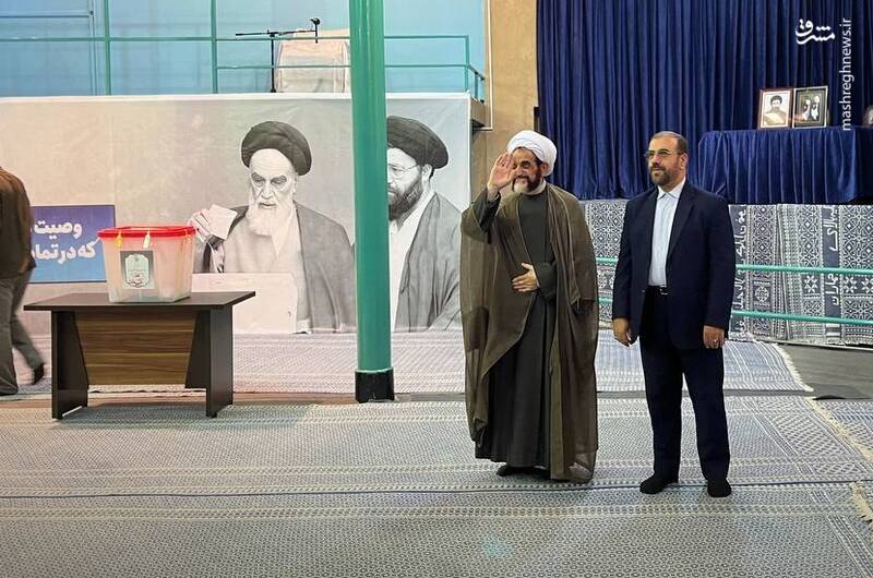 عکس / حضور چهرهها در پای صندوق رای 87