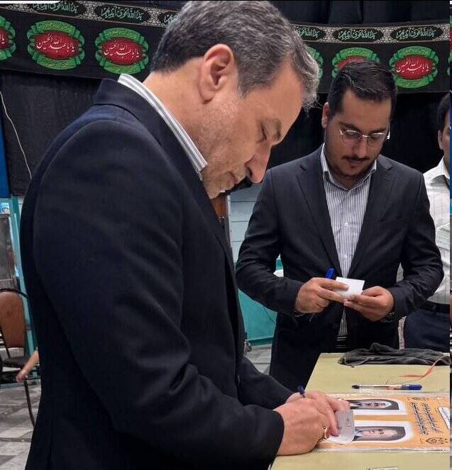 مشارکت دبیر شورای راهبردی روابط خارجی در انتخابات + عکس 2