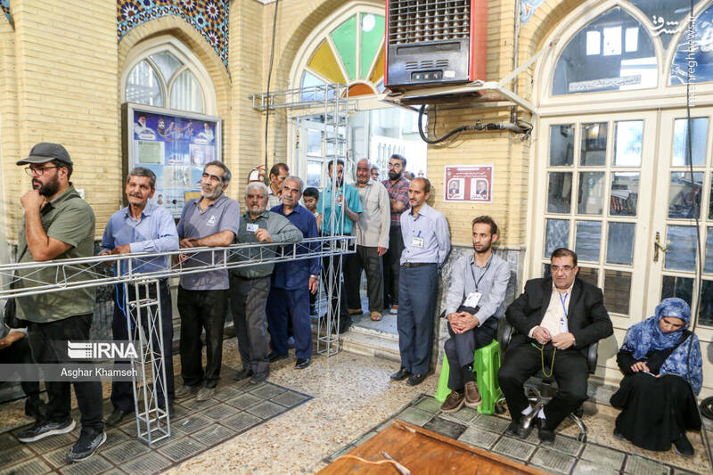 مرحله دوم انتخابات چهاردهمین دوره ریاست جمهوری- مسجد لرزاده مرحله دوم انتخابات چهاردهمین دوره ریاست جمهوری- مسجد لرزاده