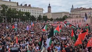 فیلم/ حضور پررنگ پرچم‌های فلسطین در جشن شادی فرانسوی‌ها