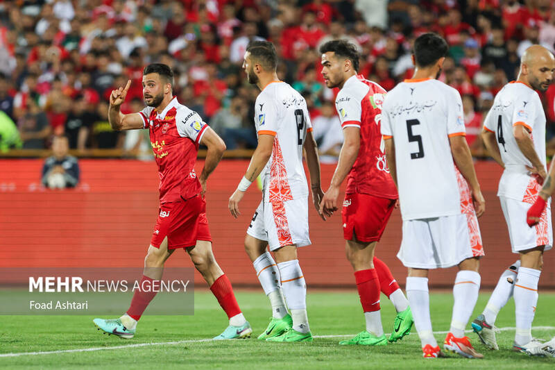 مورد نگران کننده درمورد سرمربی پرسپولیس 3
