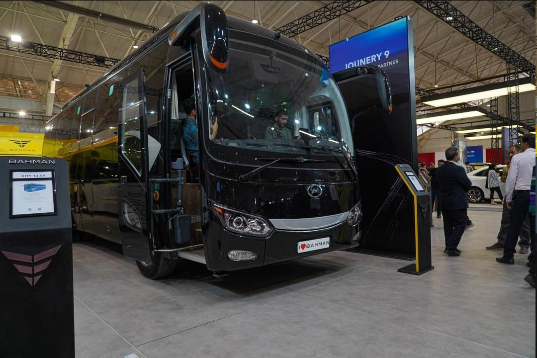 گروه بهمن کدام محصولات را برای اولین بار به همدان میبرد؟