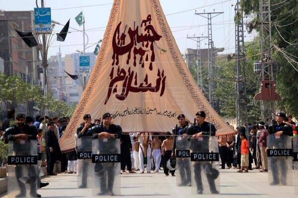 محرم در پاکستان؛از مراسم نمادین «ذوالجناح» تا کشتی «سفینه النجاة»