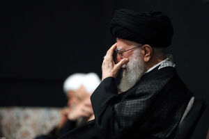 مراسم عزاداری شب تاسوعای حسینی با حضور رهبر انقلاب + عکس و فیلم