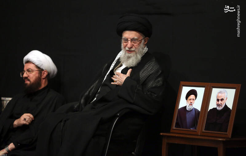 مراسم عزاداری شب تاسوعای حسینی با حضور رهبر انقلاب +عکس و فیلم