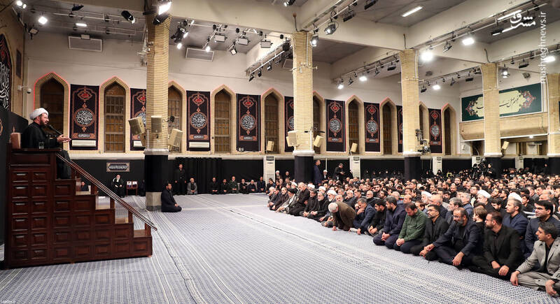 مراسم عزاداری شب تاسوعای حسینی با حضور رهبر انقلاب +عکس و فیلم
