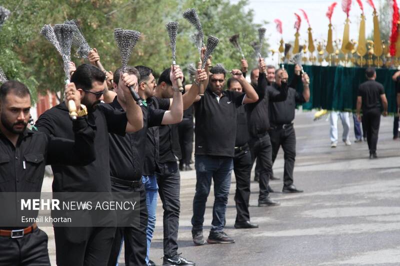 عزاداری روز عاشورا سیرجان دهکده گیلم دارستان