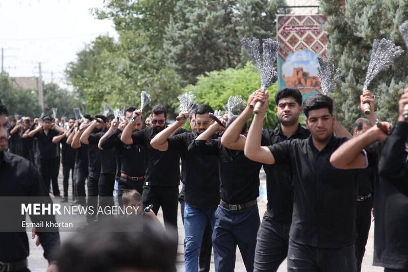 عزاداری روز عاشورا سیرجان دهکده گیلم دارستان