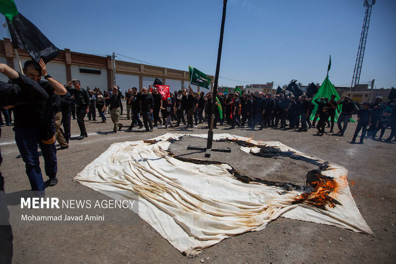 مراسم خیمه سوزان ظهر عاشورا - قزوین
