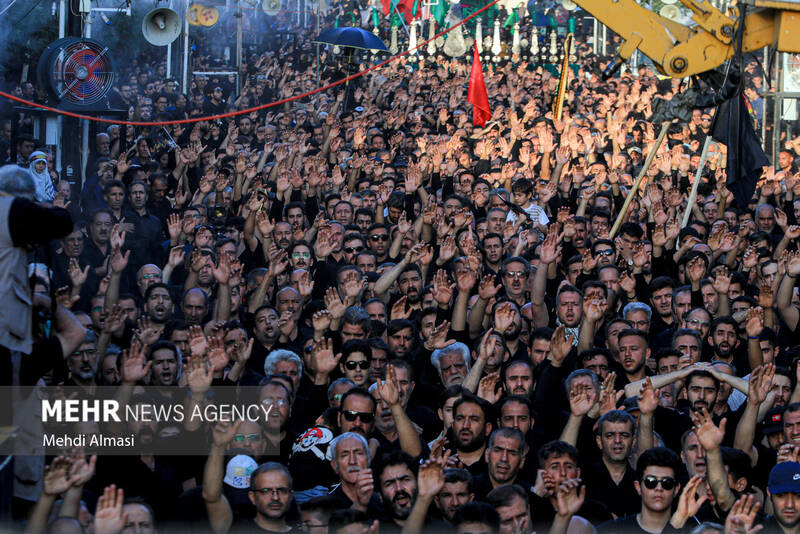 دسته عزاداری عصر عاشورا در زنجان