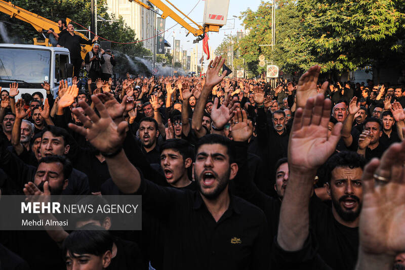 دسته عزاداری عصر عاشورا در زنجان