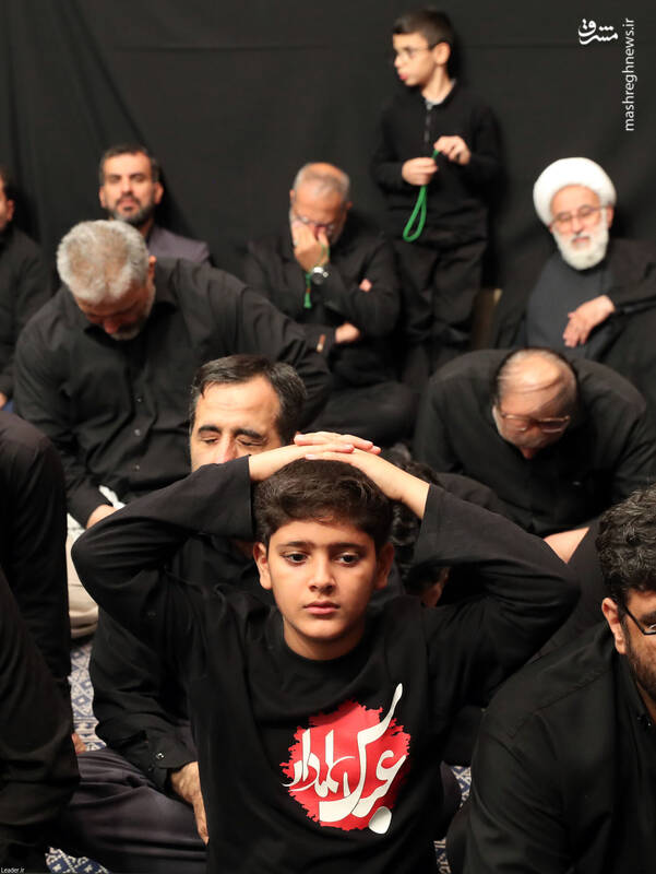 مراسم عزاداری شام غریبان حسینی با حضور رهبر انقلاب +عکس و فیلم