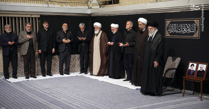 مراسم عزاداری شام غریبان حسینی با حضور رهبر انقلاب +عکس و فیلم