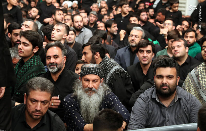 مراسم عزاداری شام غریبان حسینی با حضور رهبر انقلاب +عکس و فیلم