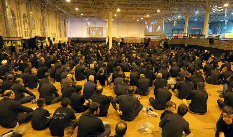 مراسم عزاداری شام غریبان حسینی با حضور رهبر انقلاب +عکس و فیلم