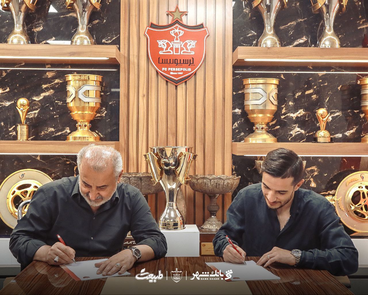 فرشاد احمدزاده به پرسپولیس بازگشت +عکس