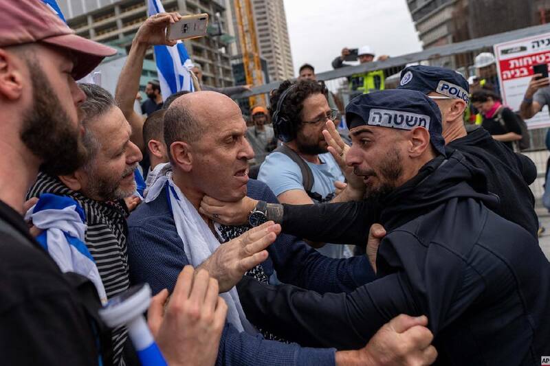 نفرین دهه هشتم در کمین صهیونیستها/ نتانیاهو چند برابر ترامپ در معرض ترور و تسویه حساب داخلی قرار دارد + فیلم