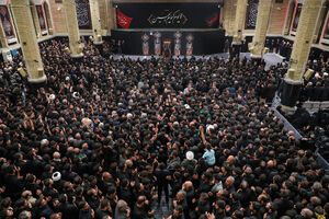 عکس/ آخرین شب مراسم عزاداری امام حسین(ع) با حضور رهبر انقلاب