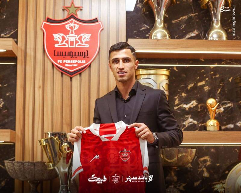 بازگشت آقای گل پس از ۴ سال به پرسپولیس +عکس