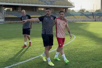 فرشاد احمدزاده با شماره جدید در پرسپولیس +عکس