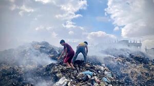 فیلم/ انباشت بیش از ۱۰۰ هزار تُن زباله در نوار غزه