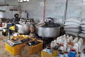 پلمب کارگاه تولید قهوه و نوشیدنی‌های تقلبی