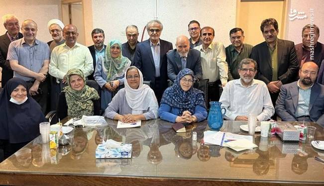 بیرون آمدن پدرخوانده از پشت پرده پس از انتخابات/ چپهای رادیکال: پزشکیان مدیون جبهه اصلاحات است!