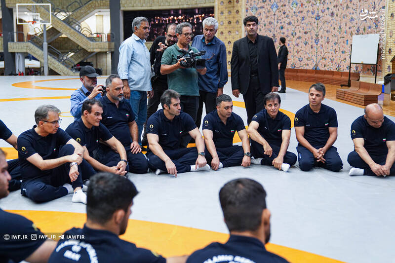 عکس/ حضور رئیس جمهور منتخب در کمپ تیمهای ملی کشتی
