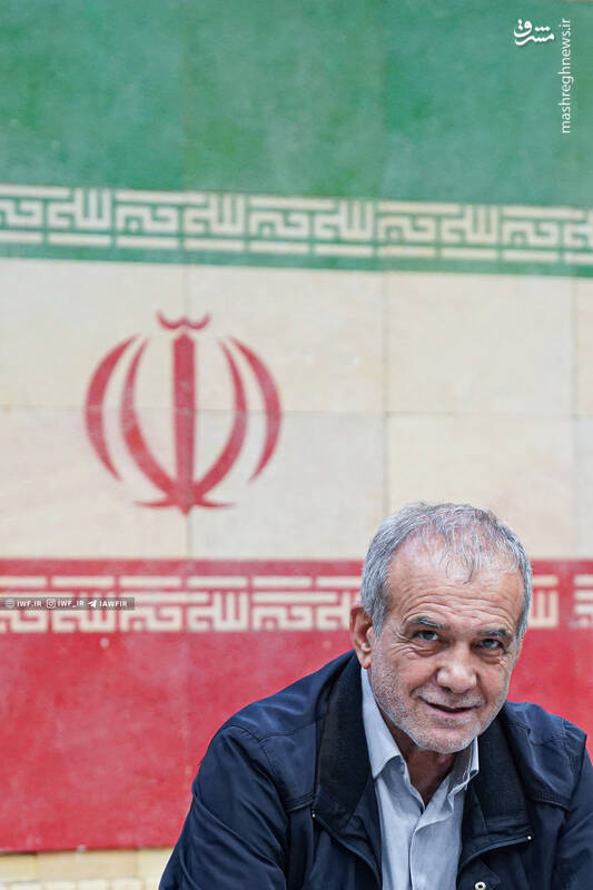 عکس/ حضور رئیس جمهور منتخب در کمپ تیمهای ملی کشتی