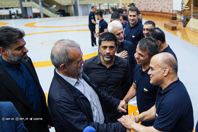 عکس/ حضور رئیس جمهور منتخب در کمپ تیمهای ملی کشتی