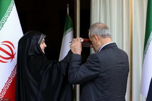 روایت شکوریراد از اختلاف عارف و ظریف/ اگر اصلاحطلبی و اصولگرایی بر "کارآمدی" مقدم شود!