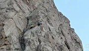 نجات ۳ کوهنورد از لبه پرتگاه اشترانکوه