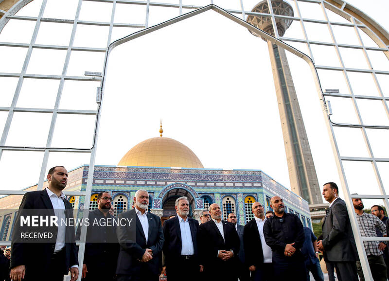 بازدید «اسماعیل هنیه» و «زیاد النخالة» از سرزمین تمدنها در برج میلاد