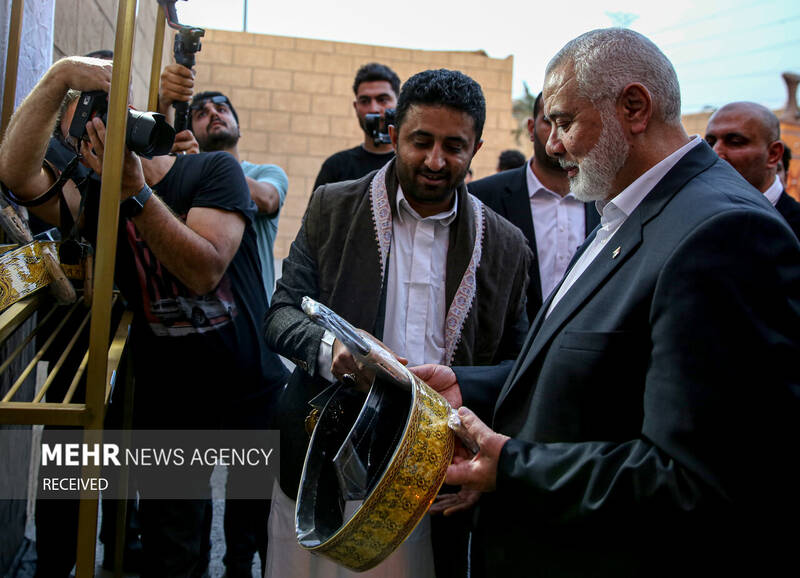 بازدید «اسماعیل هنیه» و «زیاد النخالة» از سرزمین تمدنها در برج میلاد