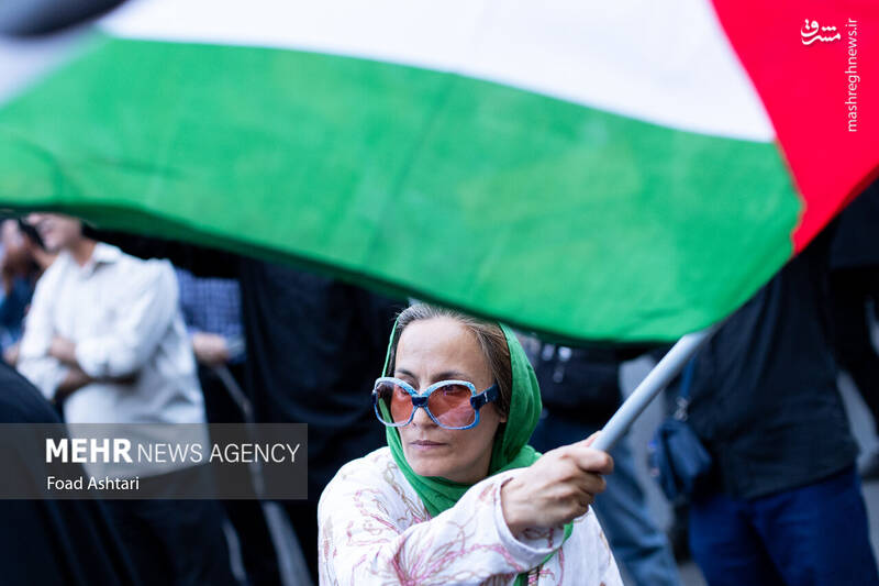 تجمع مردم تهران در محکومیت ترور شهید اسماعیل هنیه تجمع مردم تهران در محکومیت ترور شهید اسماعیل هنیه