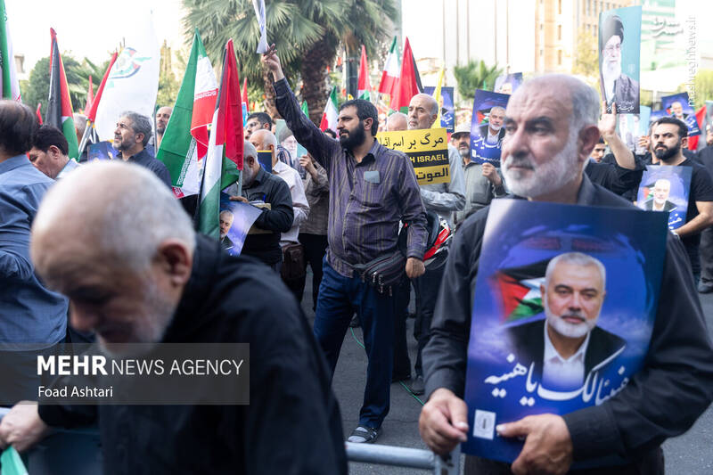 تجمع مردم تهران در محکومیت ترور شهید اسماعیل هنیه تجمع مردم تهران در محکومیت ترور شهید اسماعیل هنیه