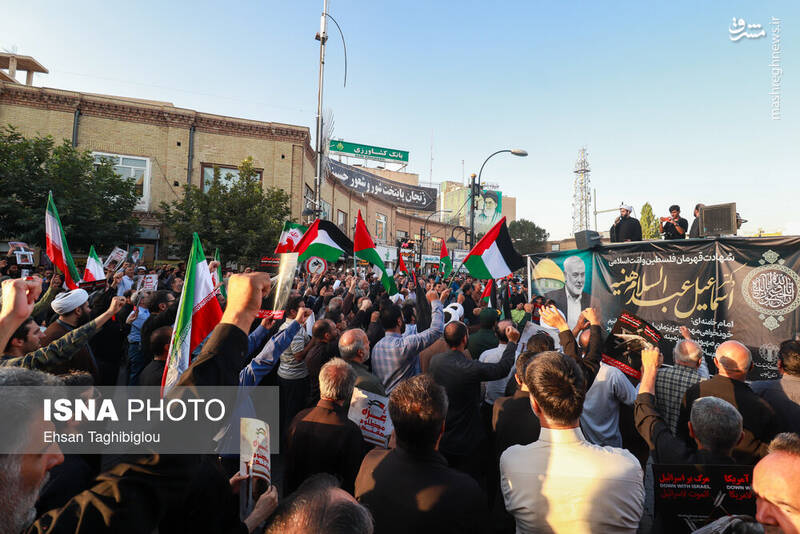 تجمع مردم زنجان در محکومیت ترور شهید اسماعیل هنیه توسط رژیم صهیونیستی تجمع مردم زنجان در محکومیت ترور شهید اسماعیل هنیه توسط رژیم صهیونیستی