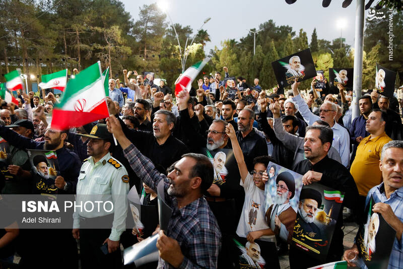 تجمع مردم اصفهان در اعتراض به شهادت دکتر اسماعیل هنیه توسط رژیم صهیونیستی تجمع مردم اصفهان در اعتراض به شهادت دکتر اسماعیل هنیه توسط رژیم صهیونیستی