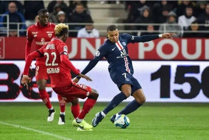 ستاره ۱۶ میلیون یورویی ساندرلند در استقلال؛ هایجک آبیپوشان از لیگ عربستان