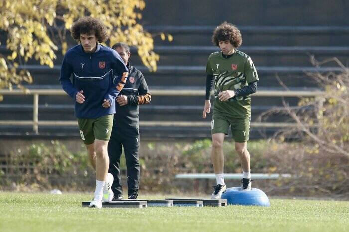 خروج «منتظر محمد» از فهرست خارجیهای استقلال قطعی شد