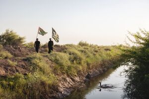 پیاده روی اهالی بصره در جاده‌های فرعی منتهی به کربلا