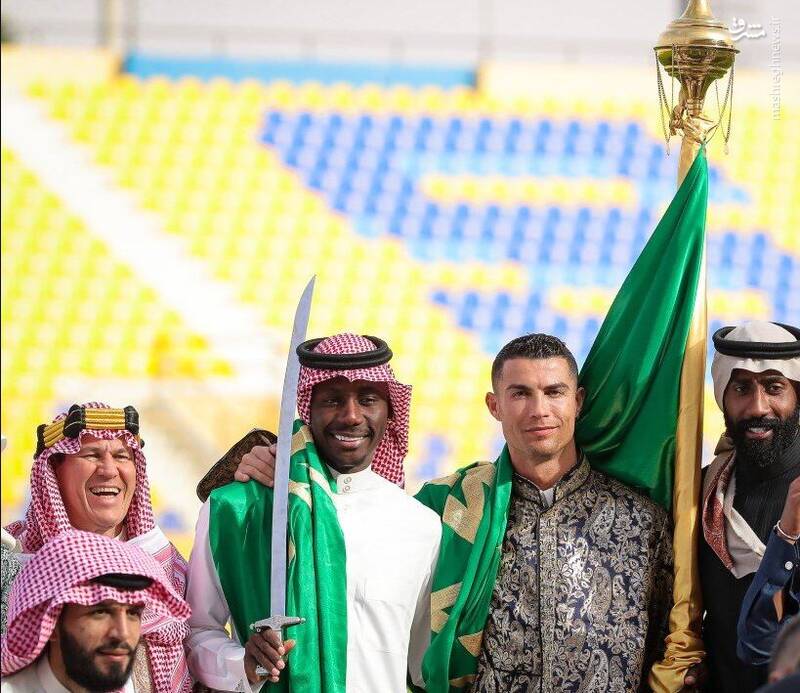 پرچم با غیرت بالا میرود نه ساحل و پول!