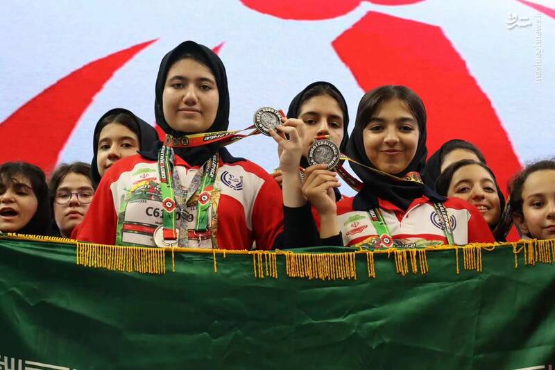 پیروزی تیم دانشآموزی ایران در مسابقات جهانی روباتیک