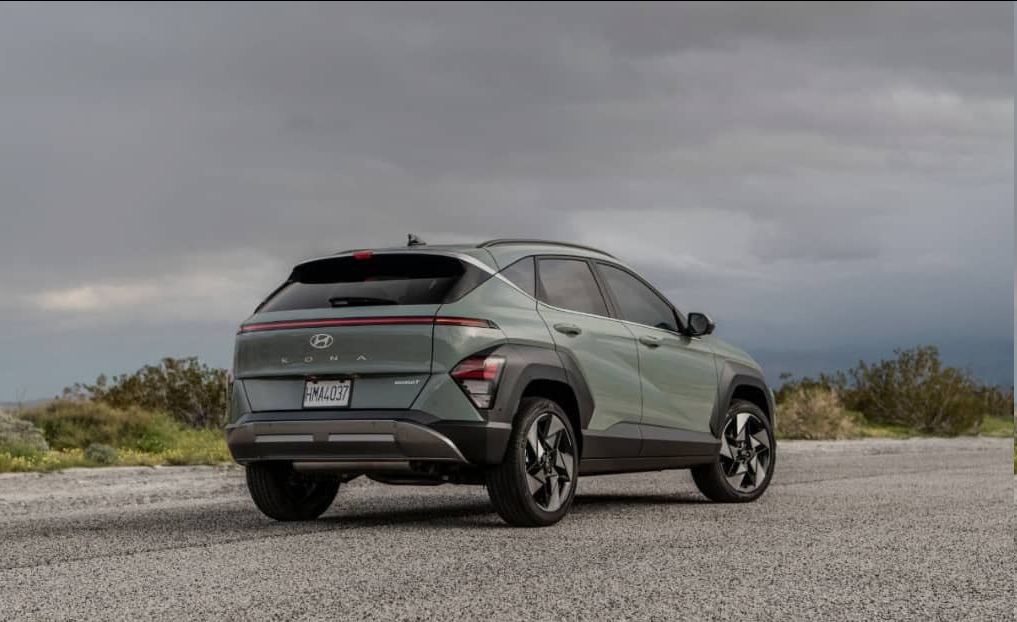 ۸۰۰ دستگاه هیوندای کونا آماده ورود به بازار / برنامهریزی شرکت کرمان موتور برای واردات سه هزار دستگاه خودرو هیوندای